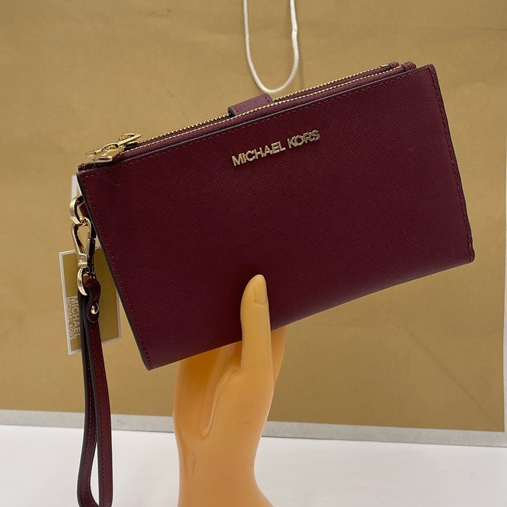 Michael Kors Jet Set Travel Large Double Zip Wristlet Wallet Phone Holder
NWT - Picture 2 of 16